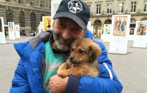 Iulian et son chien Linda restitue par la police